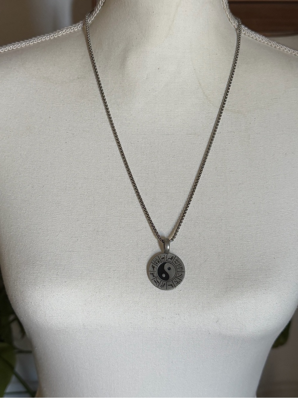 Vintage Yin Yang Zodiac Silver & Black Pendant Necklace